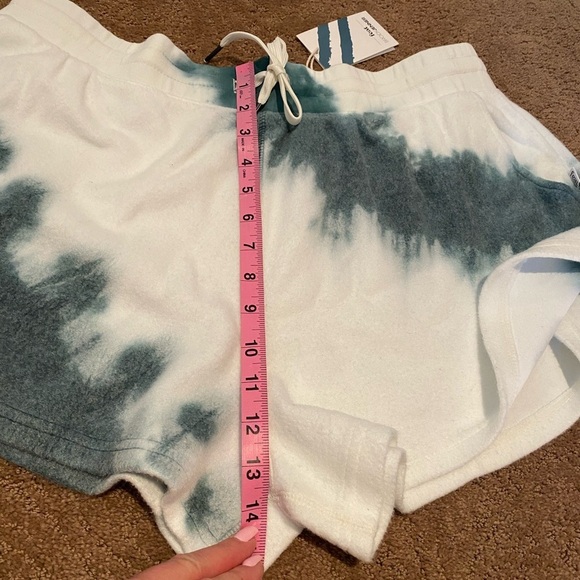 Women's Butter Soft Tie-Dye Shorts XXL New by Feat Draw String Pockets - Picture 4 of 13